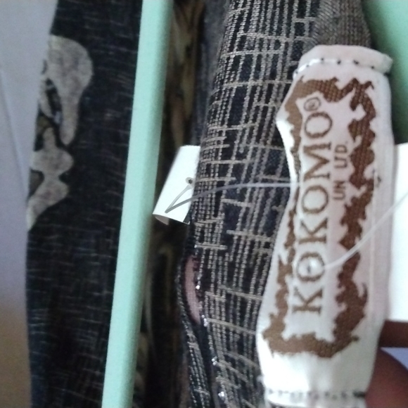 Kokomo Women's NWT shawl beautiful!  One size fits all. - Picture 3 of 12